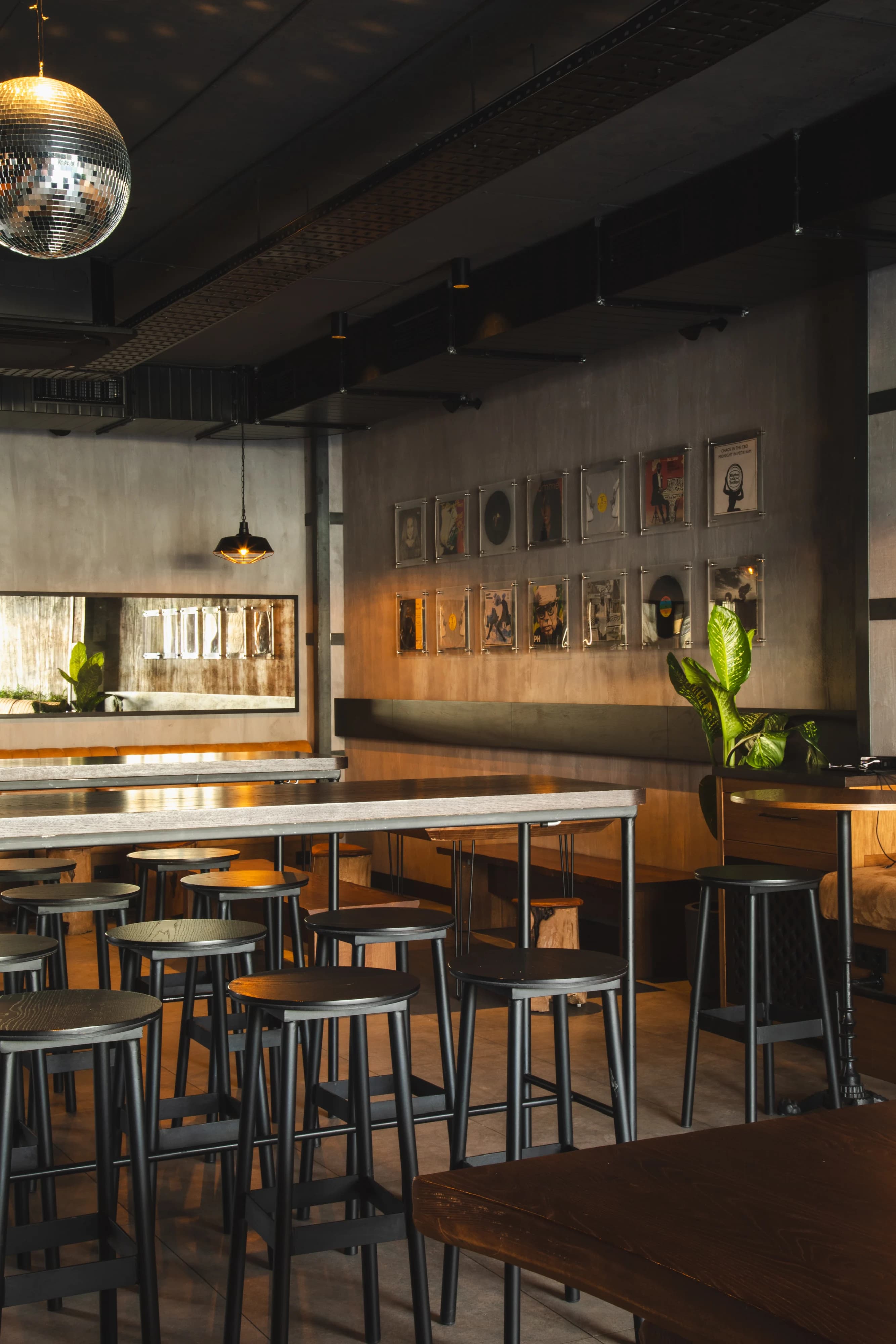 Spot Bar — 7