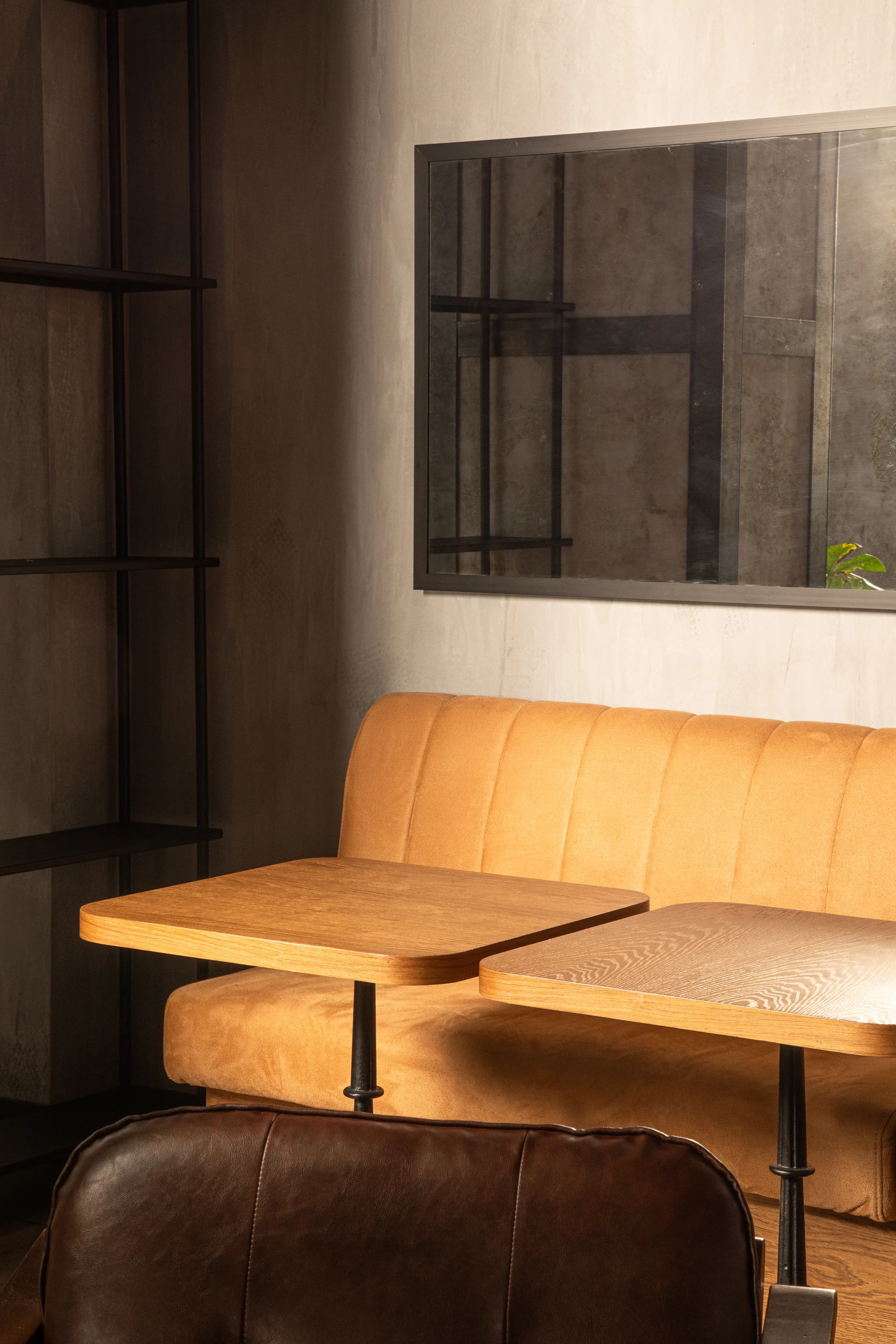 Spot Bar — 16