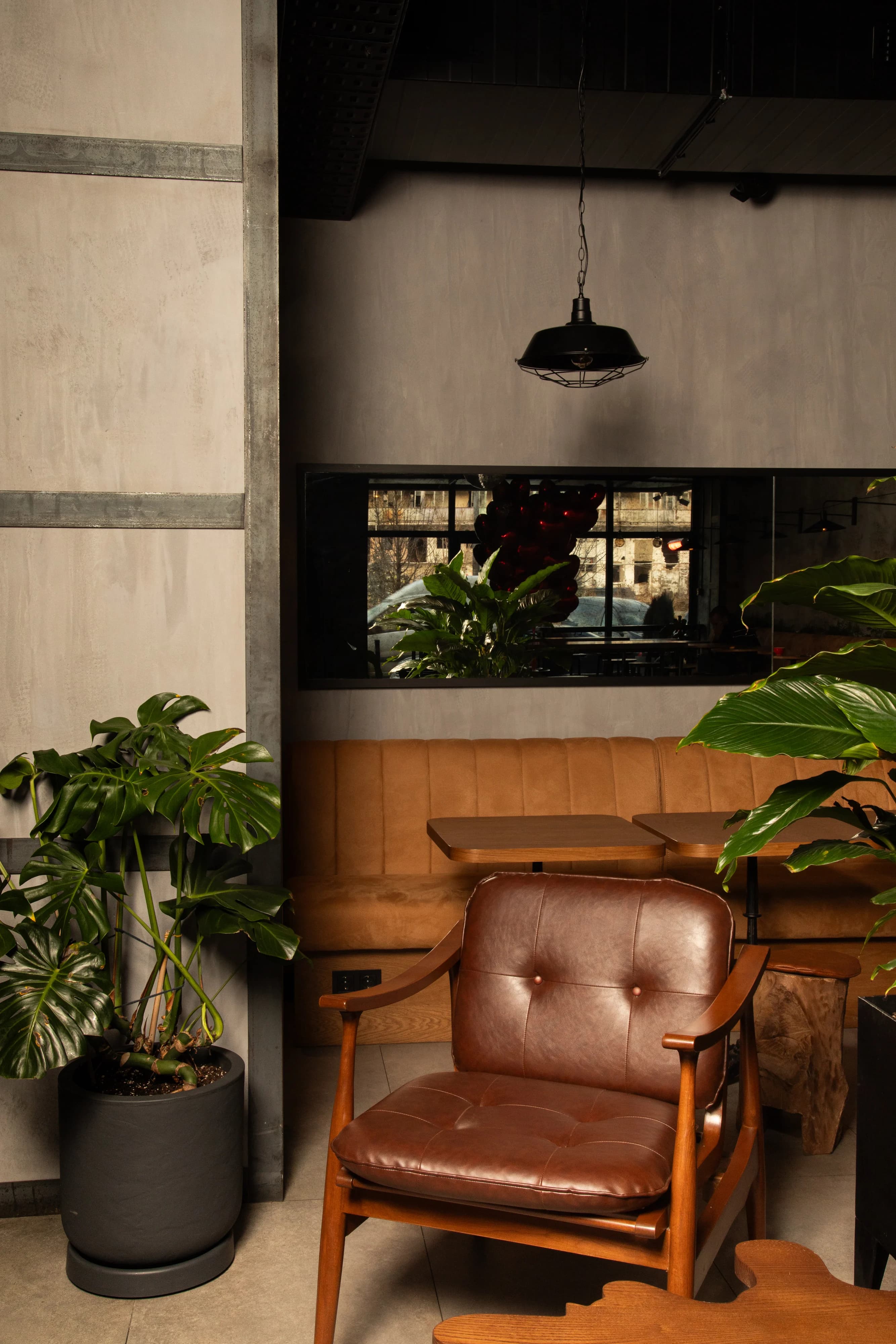 Spot Bar — 18